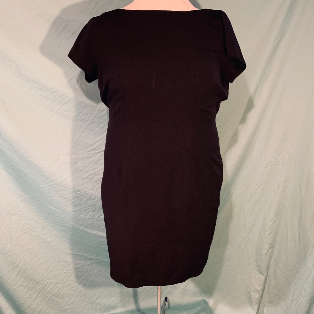 Jennifer James Black sheath dress 18